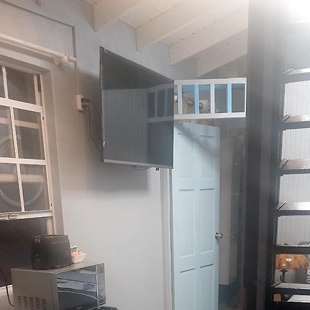 Carmen'S Cozy Studio Бриджтаун Екстер'єр фото