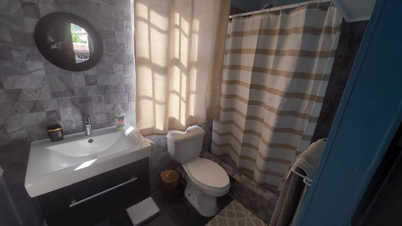 Carmen'S Cozy Studio Бриджтаун Екстер'єр фото